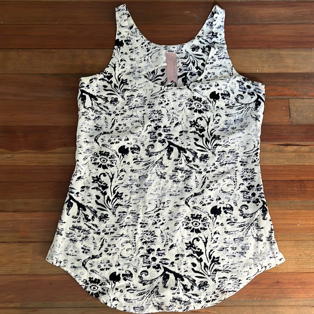 Gemma Silk Tank Size S EUC